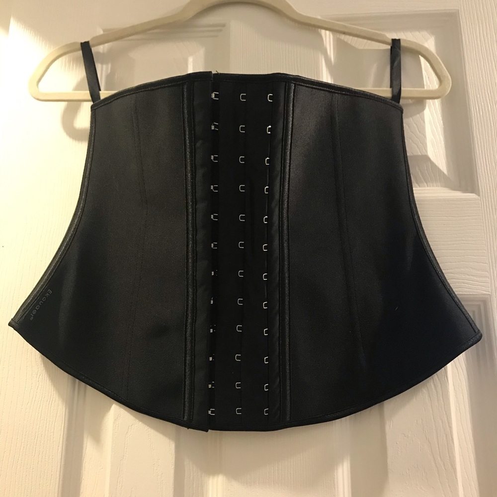 Black waist trainer